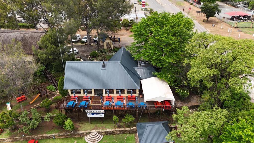 אליוואל נורת' Riverside Lodge & Conference Center מראה חיצוני תמונה