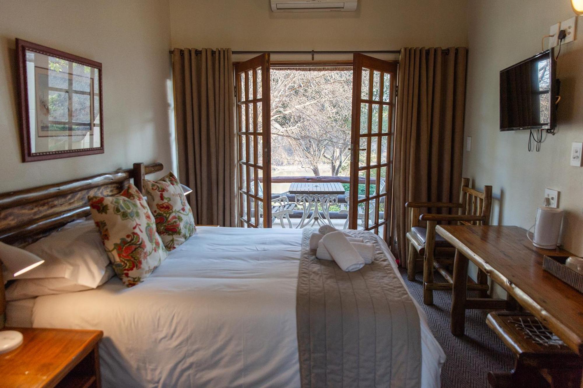 אליוואל נורת' Riverside Lodge & Conference Center מראה חיצוני תמונה