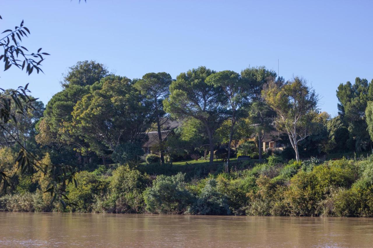אליוואל נורת' Riverside Lodge & Conference Center מראה חיצוני תמונה